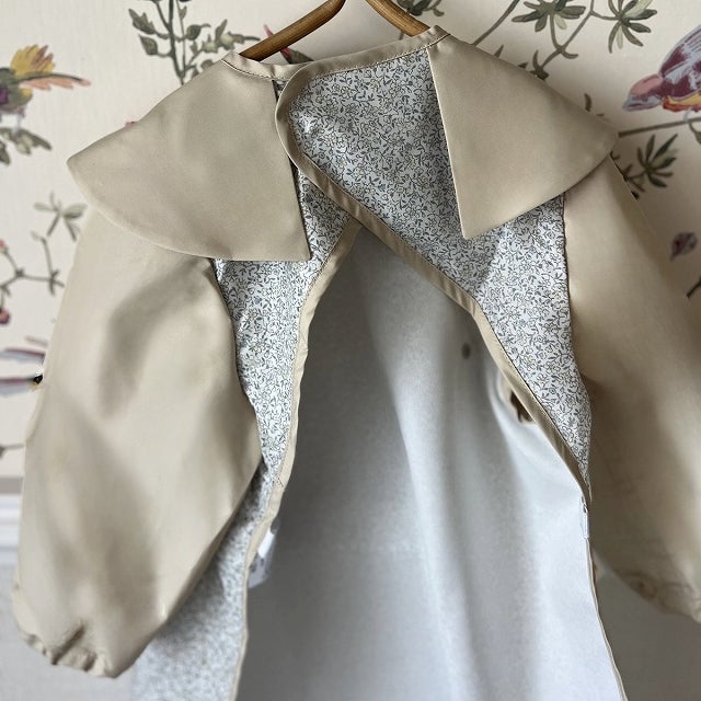 お食事エプロン papillon 袖付き - Eternal