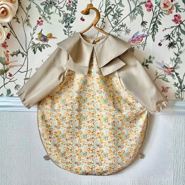 お食事エプロン papillon Meadow メイン画像